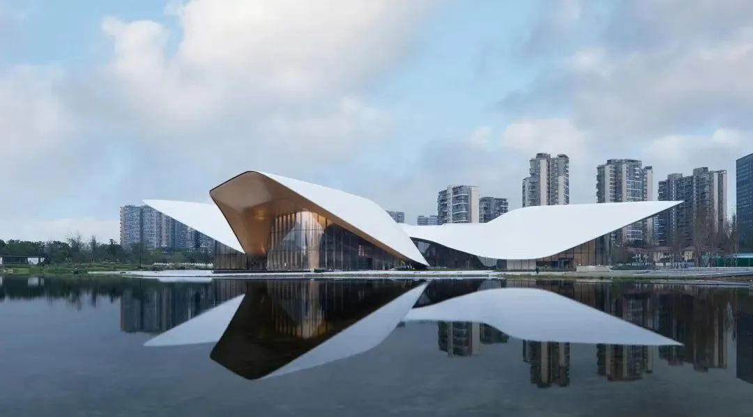 过百万人来打卡，成都这座新地标惊艳了