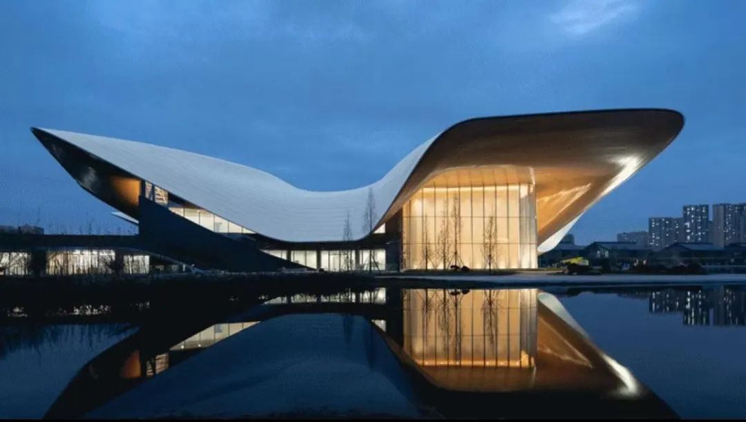 过百万人来打卡，成都这座新地标惊艳了